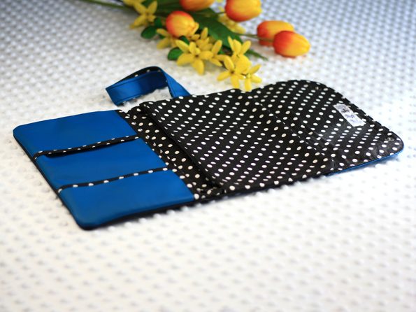 blueBlackBag0_4