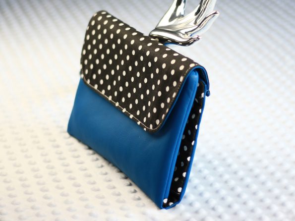 blueBlackDotsBag0_2